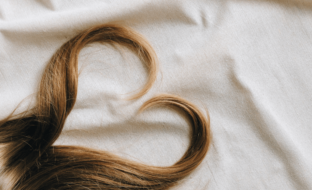 Kaputte Haare reparieren: Geht das?