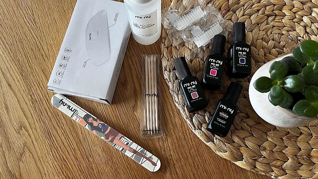 Nagellampe, Nagelfeile und weitere Produkte von mi-ny