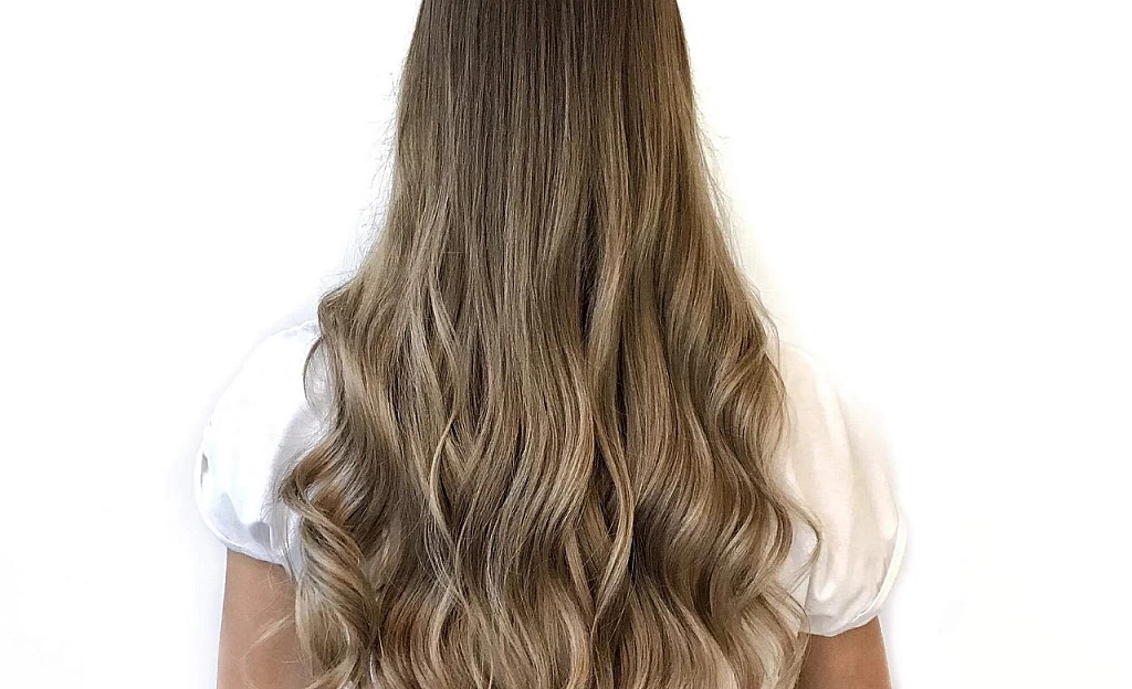 Natürliches Haar mit Balayage