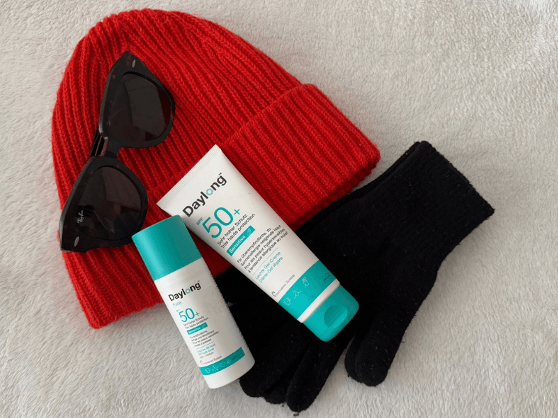 Winteressentials: Mütze, Handschuhe, Sonnenbrille und Sonnenschutz Daylong sensitive